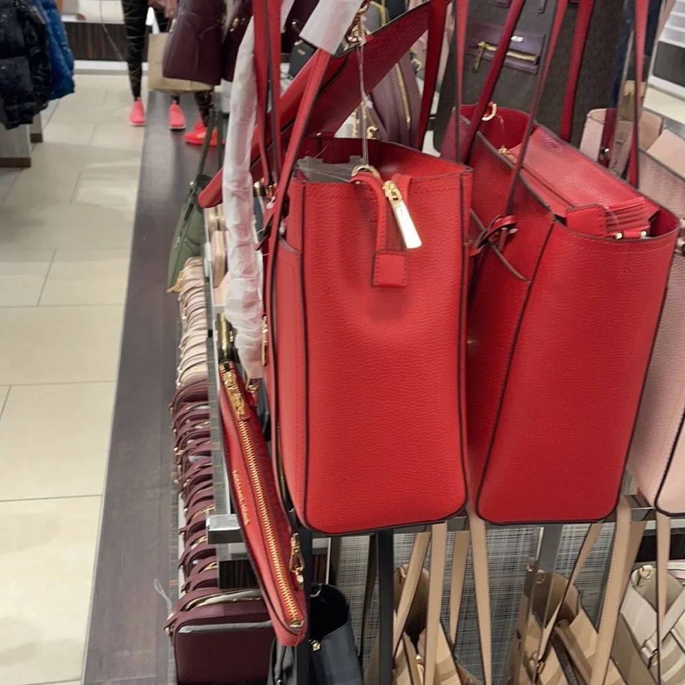 Michael Kors Maisie Large Pebbled Leather 3-in-1 Tote Bag - Picture 13 of 16